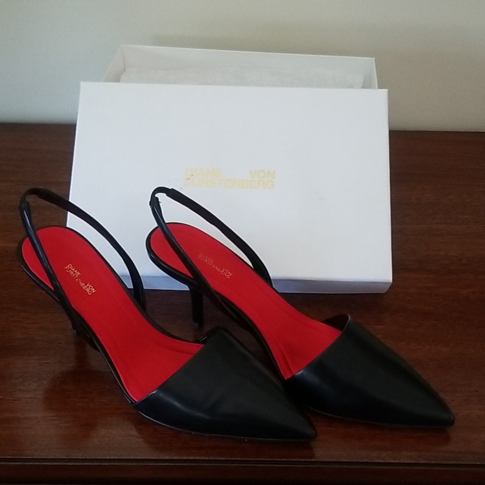 Diane Von Furstenberg Mortelle black slingbacks